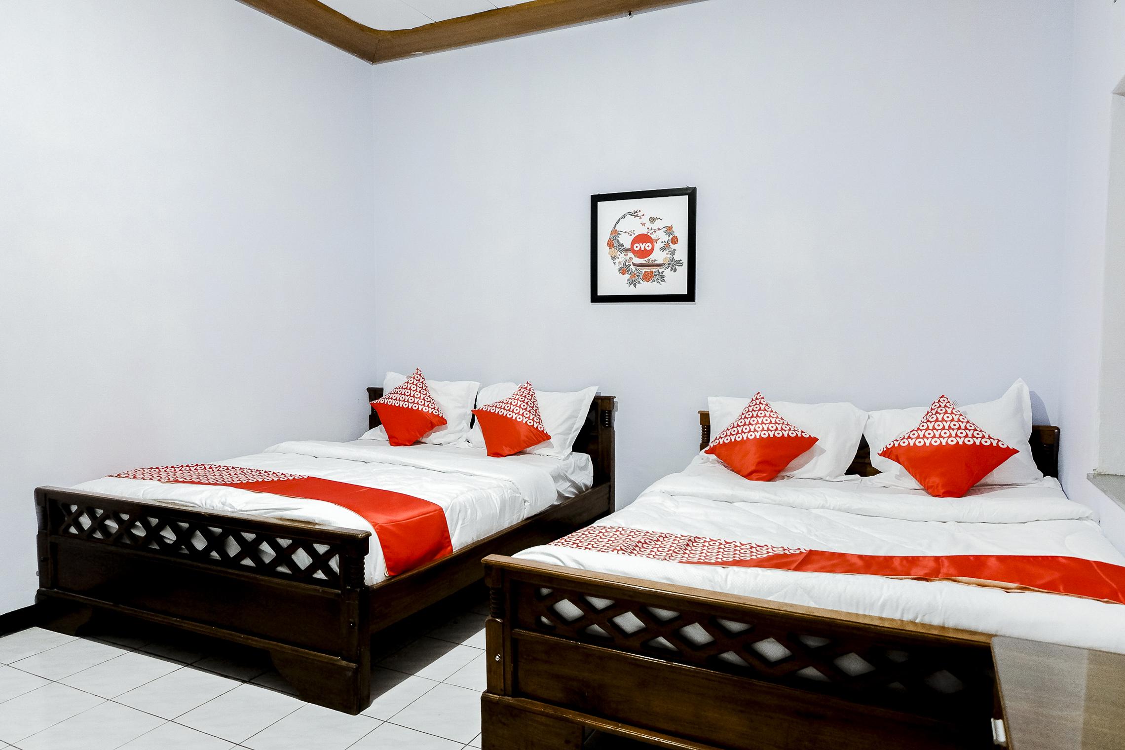 Hotel Palem 1 Syariah Redpartner Malang Exterior foto