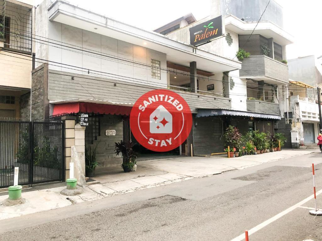 Hotel Palem 1 Syariah Redpartner Malang Exterior foto